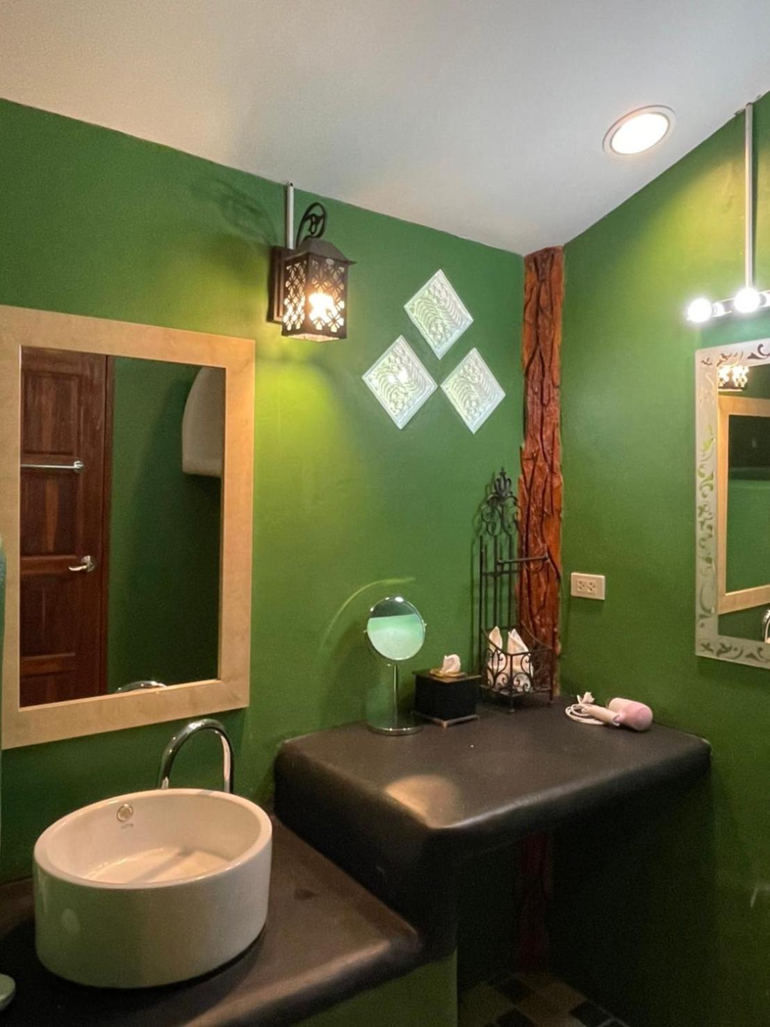 Hotel Baan Pong Tara Suan Phueng Exteriér fotografie
