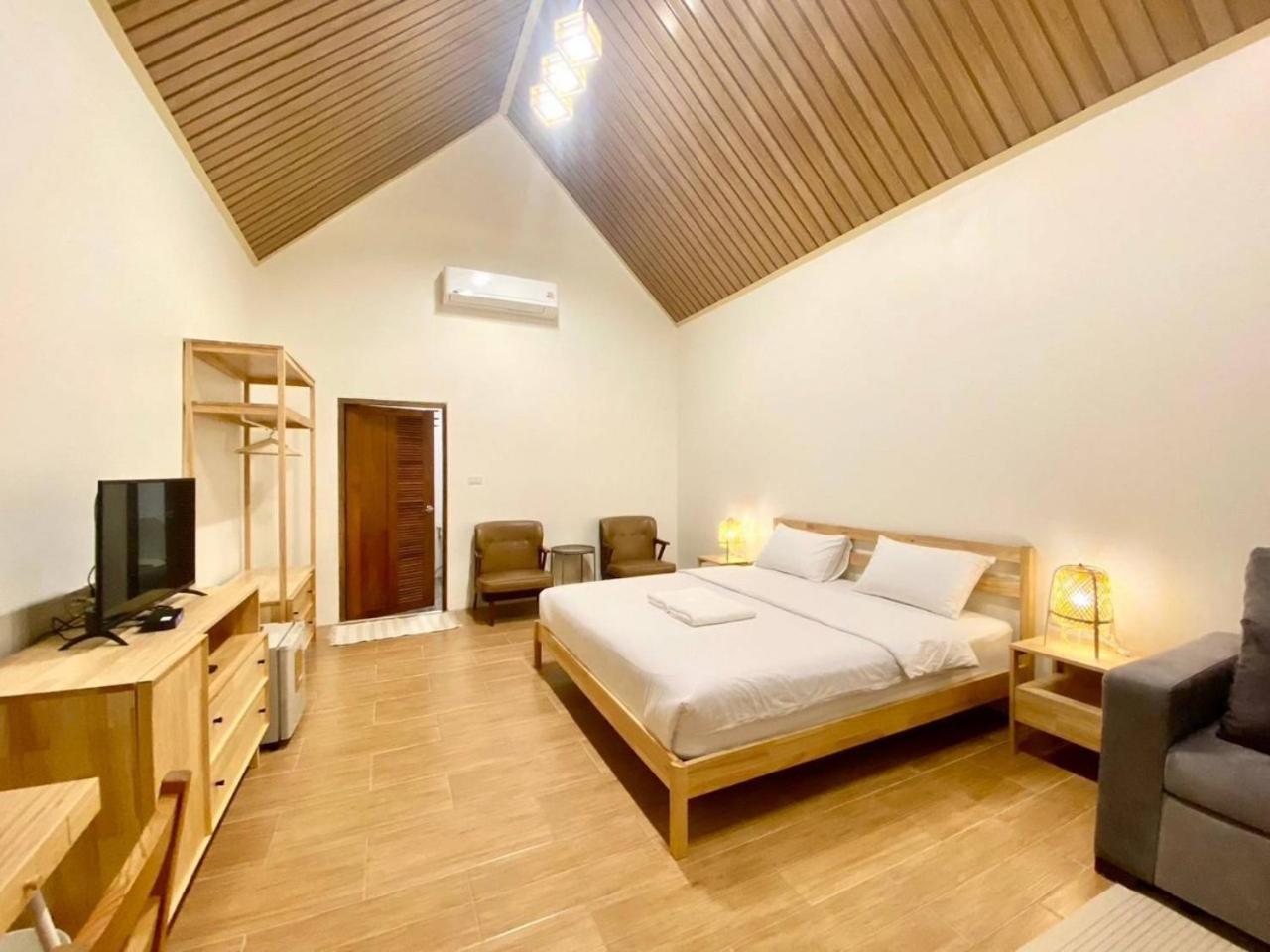 Hotel Baan Pong Tara Suan Phueng Exteriér fotografie