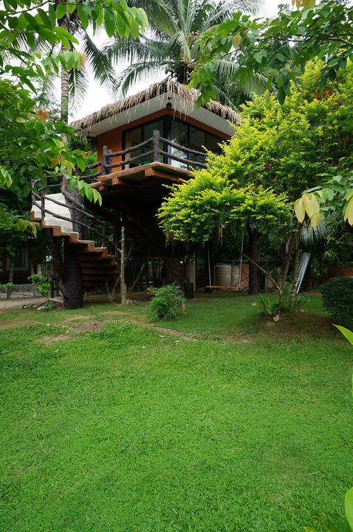 Hotel Baan Pong Tara Suan Phueng Pokoj fotografie