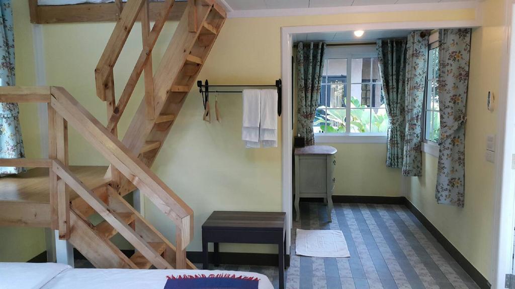 Hotel Baan Pong Tara Suan Phueng Exteriér fotografie